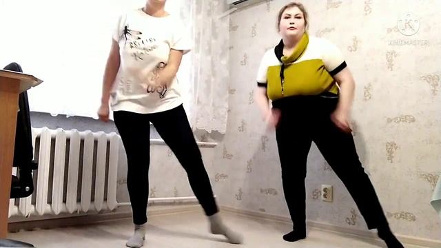 Лёгкая тренировка , для людей с лишним весом - 100 + , не выходя из дома . смотреть онлайн