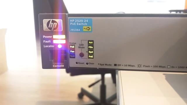 Comment réinitialiser un switch HP Procurve 2520 à ses paramètres usine смотреть онлайн