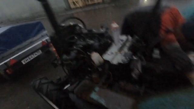 У нас в гостях тракторы УРАЛЕЦ (DONGFENG) на гидрофикации. Распред, трубки и золотые руки Серёги... смотреть онлайн
