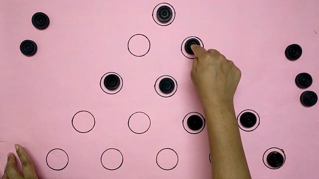 triangle peg solitaire |how to solve solitaire game step-by-step | brainvita game #diy #boardgames смотреть онлайн