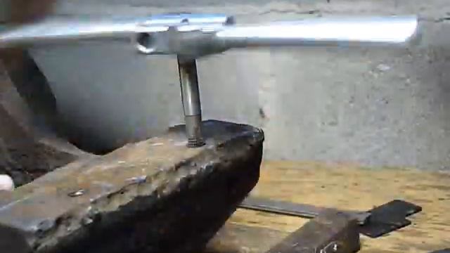 Слесарные тиски,ремонт,профилактика.