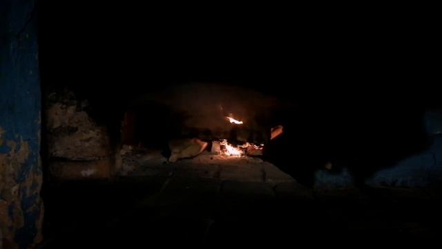 КАК ТОПИТЬ РУССКУЮ ПЕЧЬ. Картошка по деревенски в русской печи. Запеченая индейка. смотреть онлайн