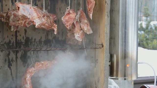 Холодное копчение мяса ч.2 Дымогенератор Hobbi smoke. смотреть онлайн