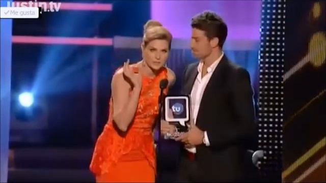 Sonya Smith y David Chocarro "Premios Tu Mundo 2013" смотреть онлайн