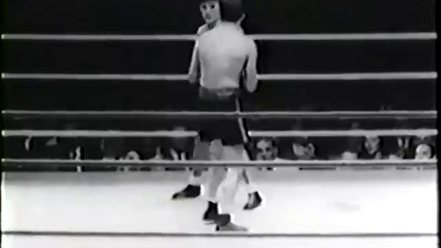 Teddy Yarosz W 15 Vince Dundee III, Part 1 of 2 смотреть онлайн