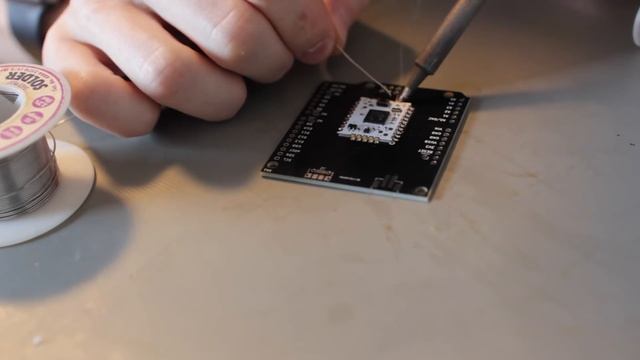 Easily Design Your Own PCBs! The SAMD21 HCC Module смотреть онлайн