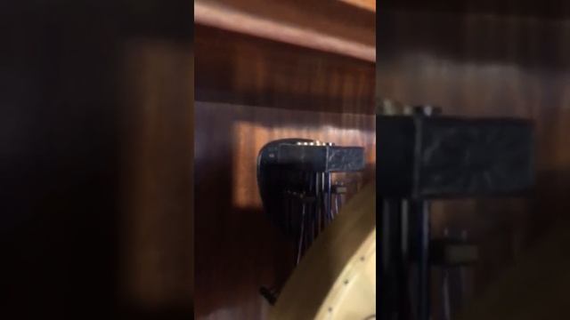 Антикварные напольные часы HAU смотреть онлайн