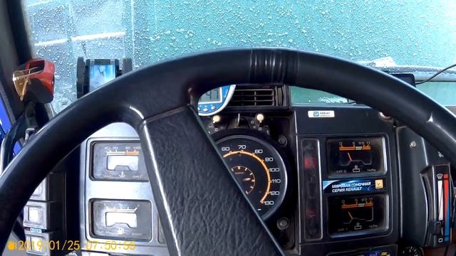 Холодный запуск Даф -45 в - 25 с . Подогрева двигателя 220 вольт. смотреть онлайн