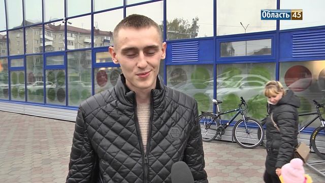 В торговых центрах Кургана ставят прививки от коронавируса и гриппа смотреть онлайн