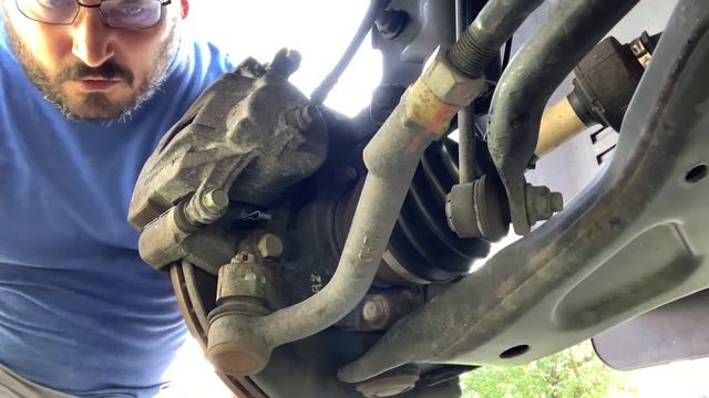 "How To": 2011 Hyundai Sante Fe Front and Rear Brake Pad Replacement смотреть онлайн