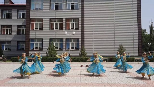 Образцовый детский хореографический ансамбль "Жас дәурен" - узбекский танец смотреть онлайн