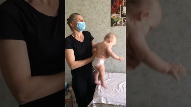 ПРИМЕРНЫЙ КОМПЛЕКС УПРАЖНЕНИЙ ДЛЯ РЕБЁНКА 5 - 8 МЕСЯЦЕВ. Мария Ерж. смотреть онлайн