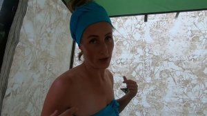 Шурка-баньщица походную баню Мобиба купила. Паримся в походной бане в лесу на берегу реки