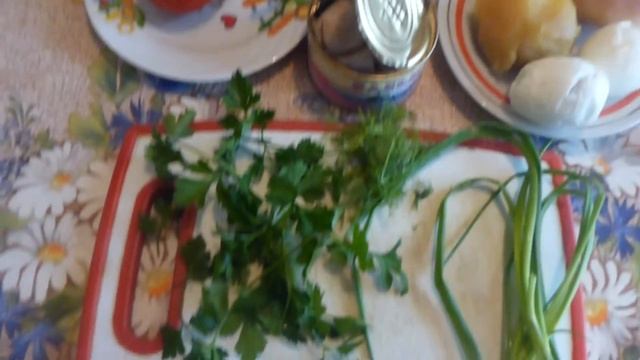 Салатик с маринованными кальмарами смотреть онлайн