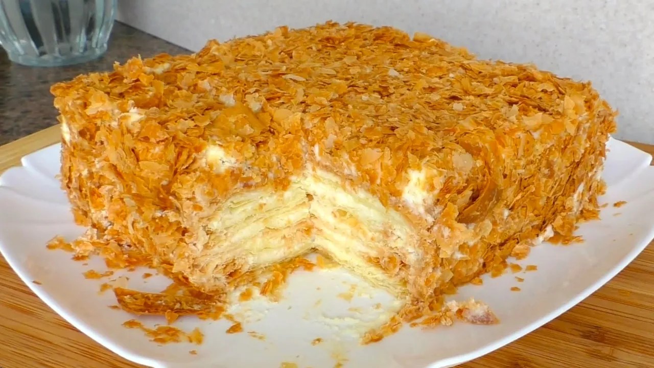 Торт НАПОЛЕОН из готового слоеного теста 🎂 Быстрый Наполеон смотреть онлайн