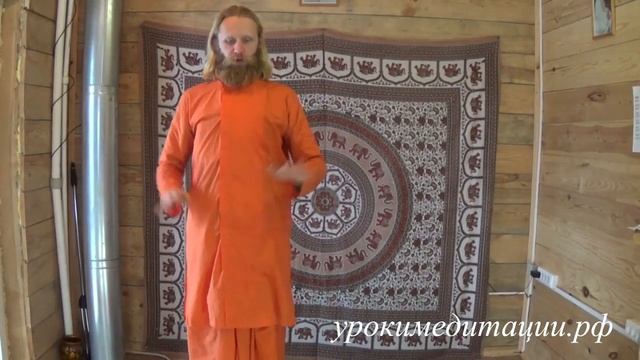 Асана №18, Сахаджа уткатасана (поза стула) смотреть онлайн