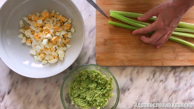 Здравословна салата с авокадо и яйца смотреть онлайн