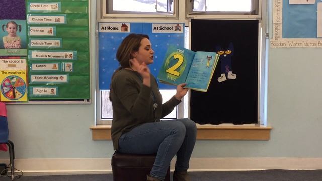 Pete the Cat and His Four Groovy Buttons - With Miss Holly смотреть онлайн
