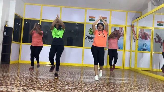 Naachange Saari raat song/Zumba/dance fitness/online ladies fitness class /dance routine/Bollywood смотреть онлайн