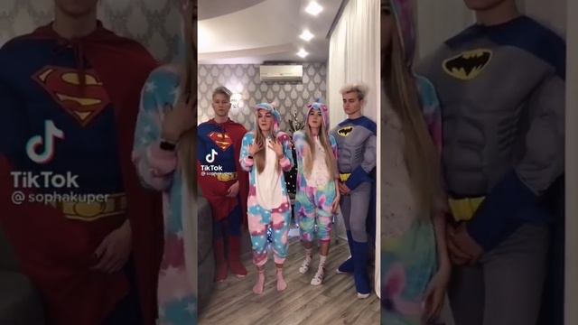 Алдерсон и софа Купер тик ток.Alderson и Sofa Kyper. смотреть онлайн