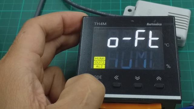 AUTONICS TH4M-24R HUMIDITY + TEMPERATURE