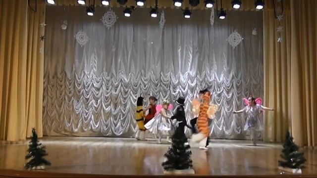 уч.номер 2412-1-зп Народный ансамбль песни и танца "Белогорье" смотреть онлайн