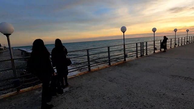 Южный зимний вечер! 01.02.2021.?ЛАЗАРЕВСКОЕ СЕГОДНЯ?СОЧИ. смотреть онлайн