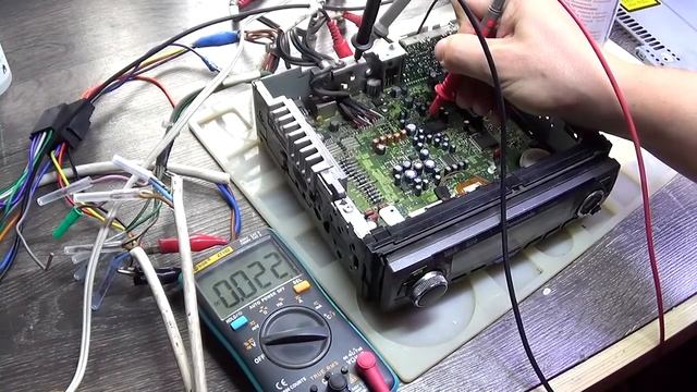 Panasonic CQ-C5403W хрипит AUX