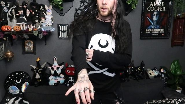 [UNBOXING] J'ai encore craqué sur KILLSTAR Europe - Ray Hell смотреть онлайн