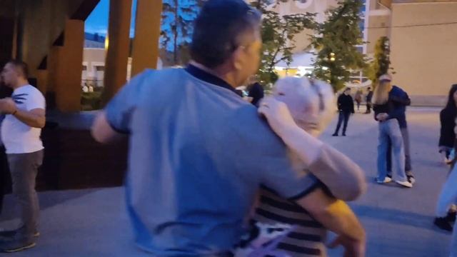 Белгород, парк победы, элегантные танцы. смотреть онлайн