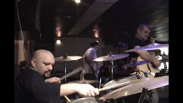Here for a good time - March 13th 2010 - Set 1 - Song 7 - Yves's Drum Cam смотреть онлайн