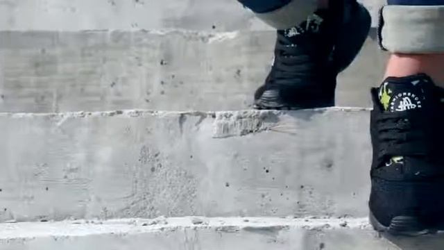 Nike Air Huarache sneakers смотреть онлайн