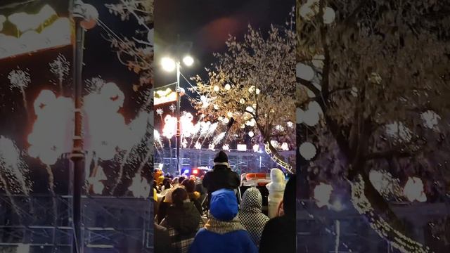 Китай 2024.Фейерверк в ЖАОХЭ 24.02.2024 на празднике фонарей. смотреть онлайн
