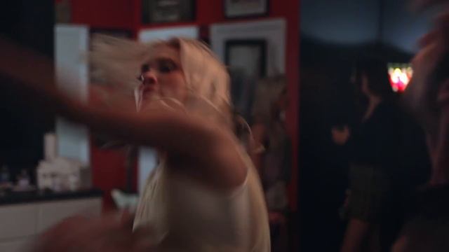 "Fighting Couple" ft. Emily Osment & Jimmy Tatro смотреть онлайн