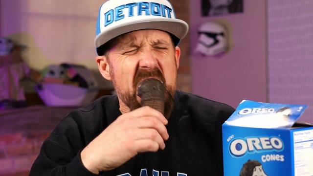 Oreo Overload - Trying All The New Oreo Frozen Treats! смотреть онлайн