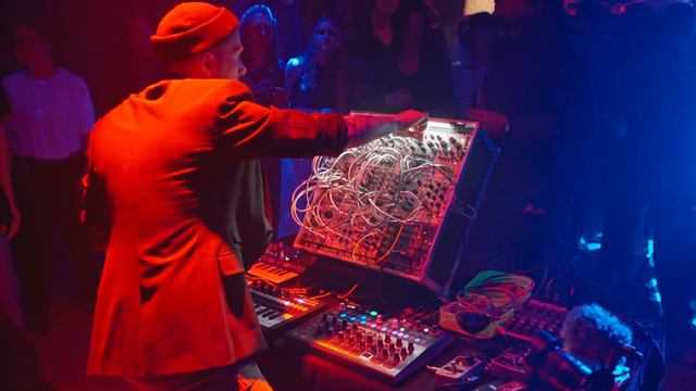 ranzig - live modular techno jam (2023) смотреть онлайн