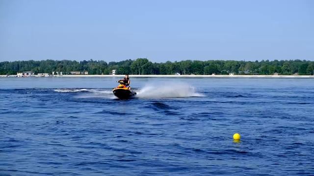 Ūdensmotocikla noma / Прокат гидроциклов / Jet ski rental смотреть онлайн