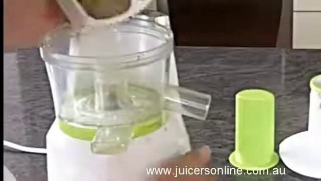 Assemble a JuiceBuddy смотреть онлайн