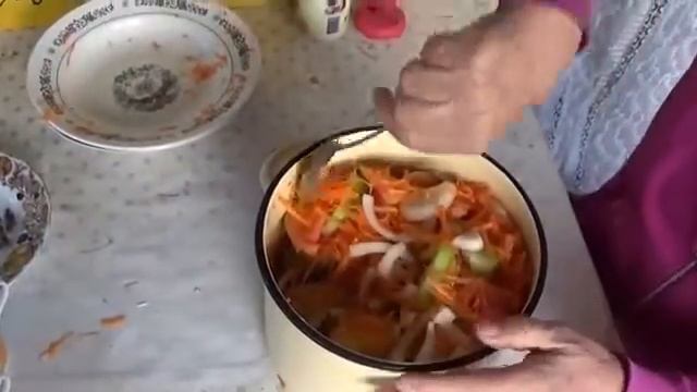 Зеленые помидоры под маринадом