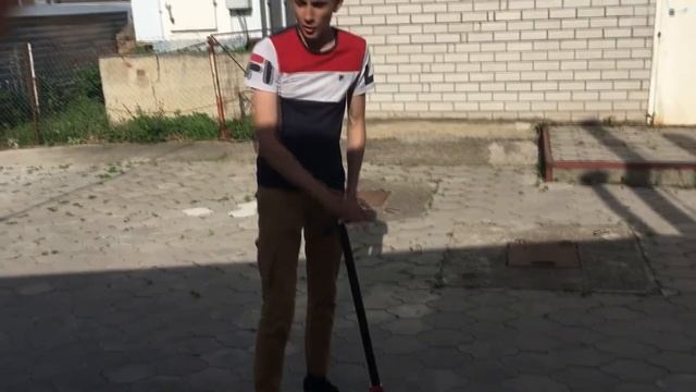 Как делать TailGrab на трюковом самокате? смотреть онлайн