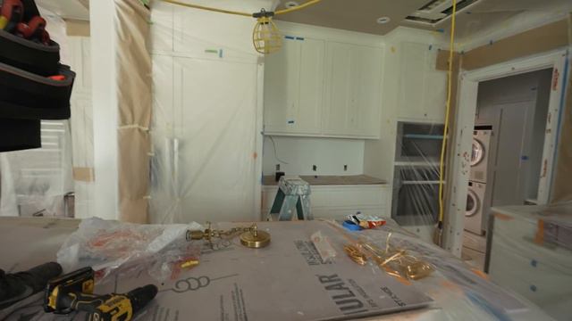 T-Minus 6 WEEKS until move-in day. Is it even possible? смотреть онлайн