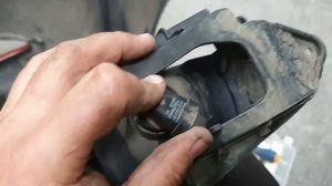 как заменить лампу в птф HYUNDAI ELANTRA HD. крепление птф и регулировка.
