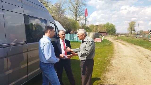 Руслан Бахтеев посетил с рабочим визитом Лунинский район смотреть онлайн