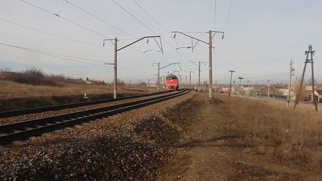 "Приветливый фантомас!" Тепловоз 2ТЭ116-1247, недавно прошедший капитальный ремонт, следует резерво смотреть онлайн