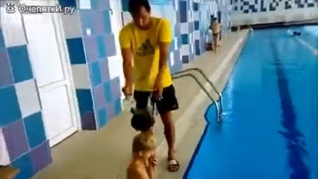 Как одеть плавательную шапочку смотреть онлайн