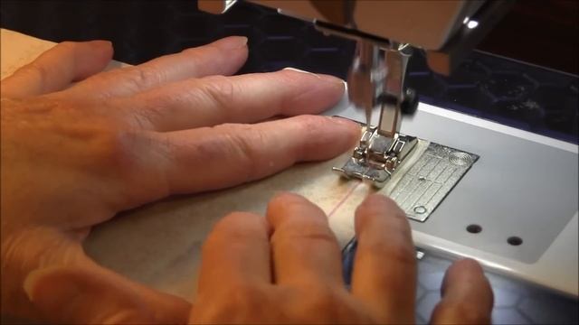 How to Gather Fabric - Zig Zag Method смотреть онлайн