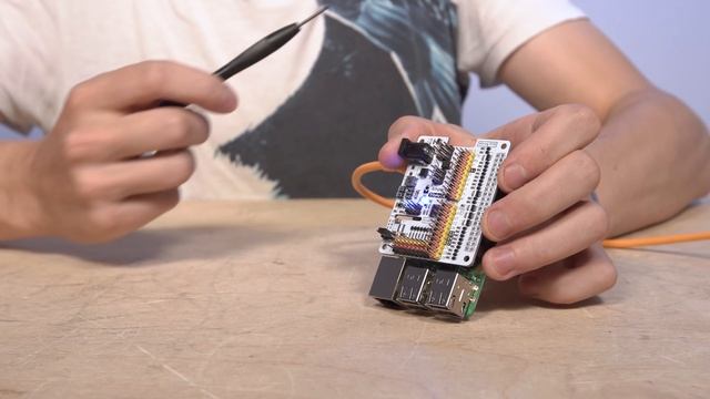 Troyka Cap: плата расширения для Raspberry Pi. Железки Амперки смотреть онлайн