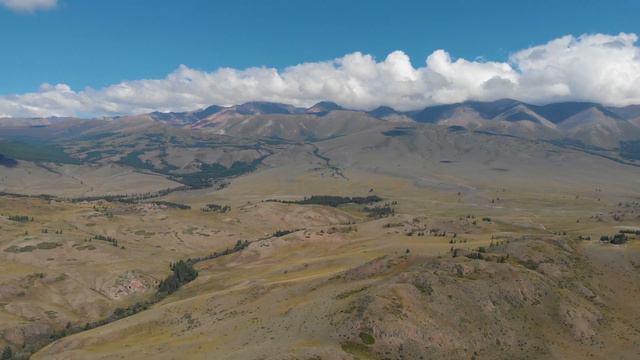 Aerial video of the Kurai steppe смотреть онлайн