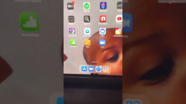 How to minimize zoom on an iPad смотреть онлайн