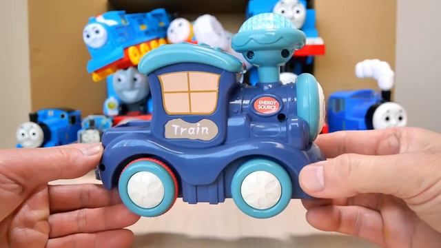 Thomas & Friends blue & white toys come out of the box RiChannel смотреть онлайн